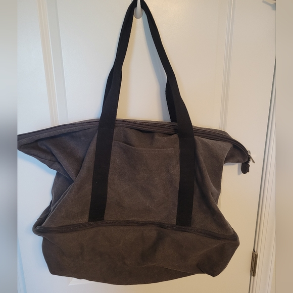 Lo and Sons weekender Catalina Bag - Picture 2 of 8